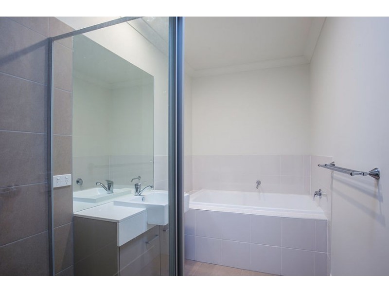 13 Boston Terrace, Coomera QLD 4209