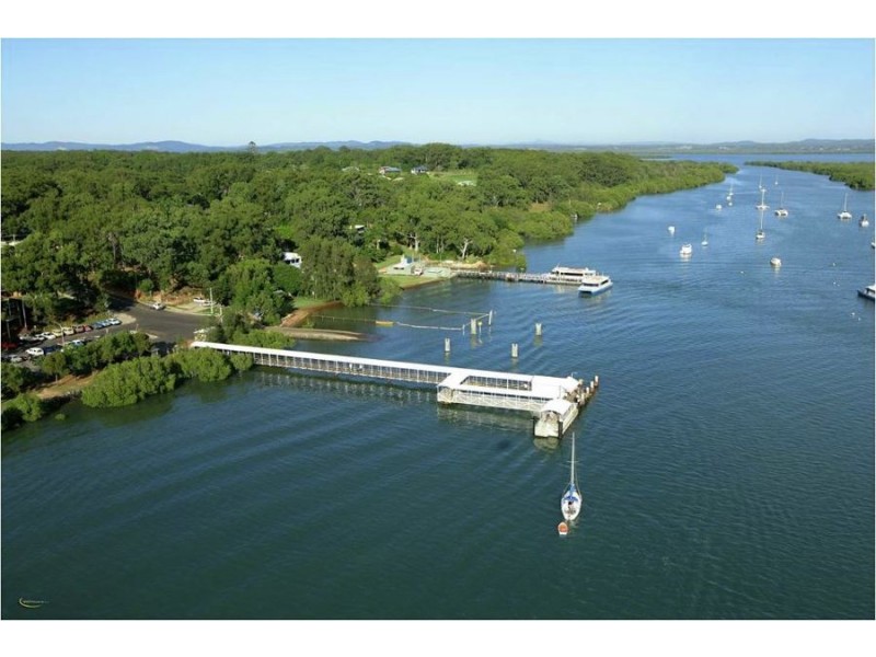 87 Canaipa Point Drive, Russell Island QLD 4184