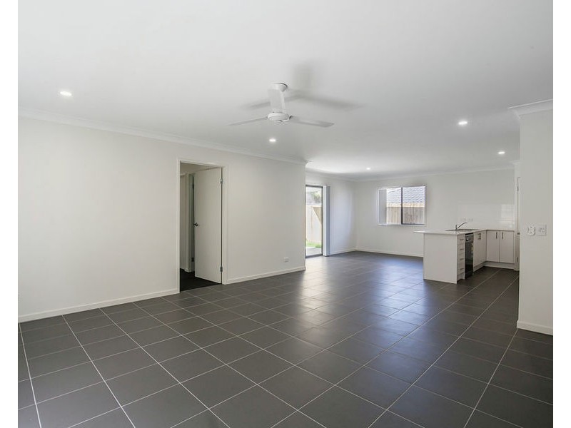19 Yale St, Pimpama QLD 4209