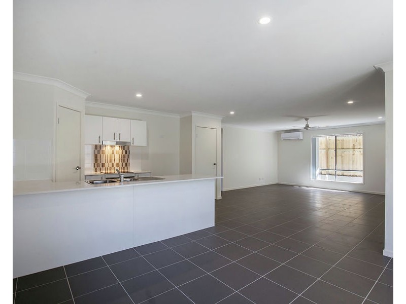 19 Yale St, Pimpama QLD 4209
