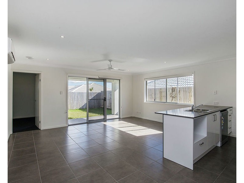 19 Tiffany Way, Pimpama QLD 4209