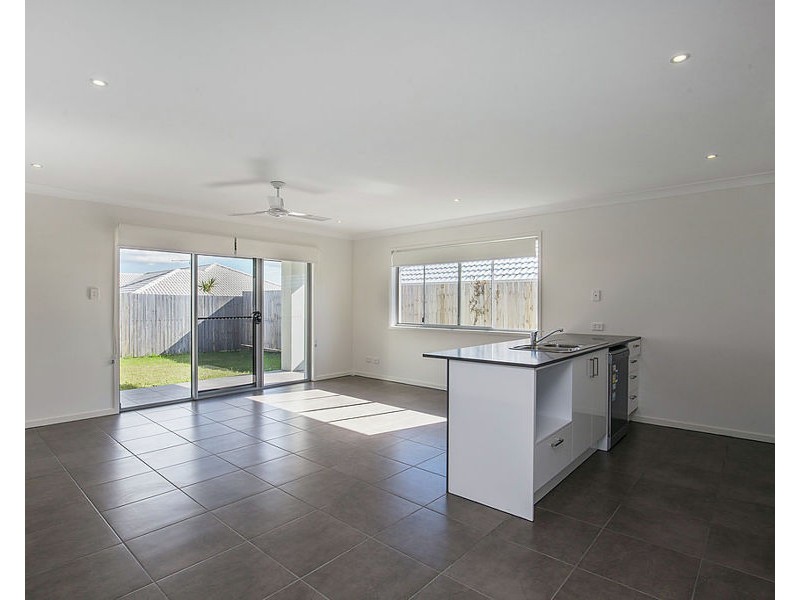 19 Tiffany Way, Pimpama QLD 4209