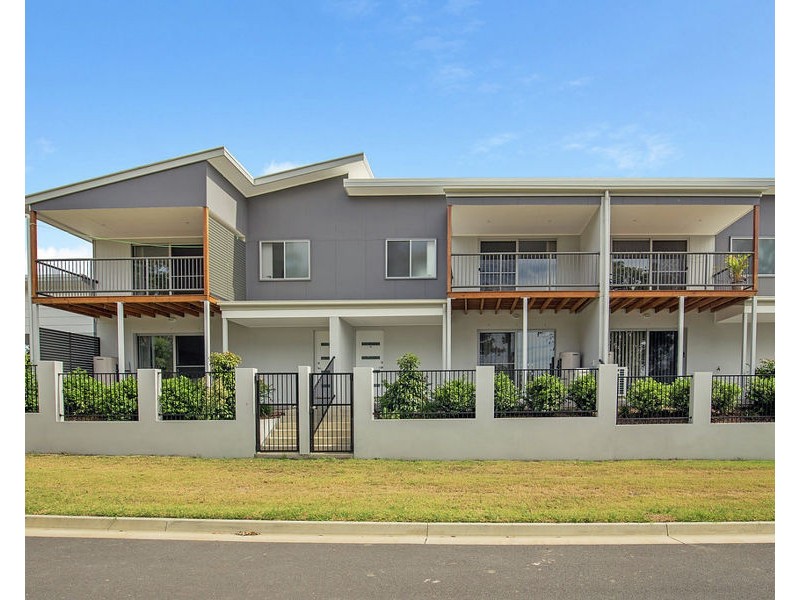 8/23 Garden Rd, Coomera QLD 4209