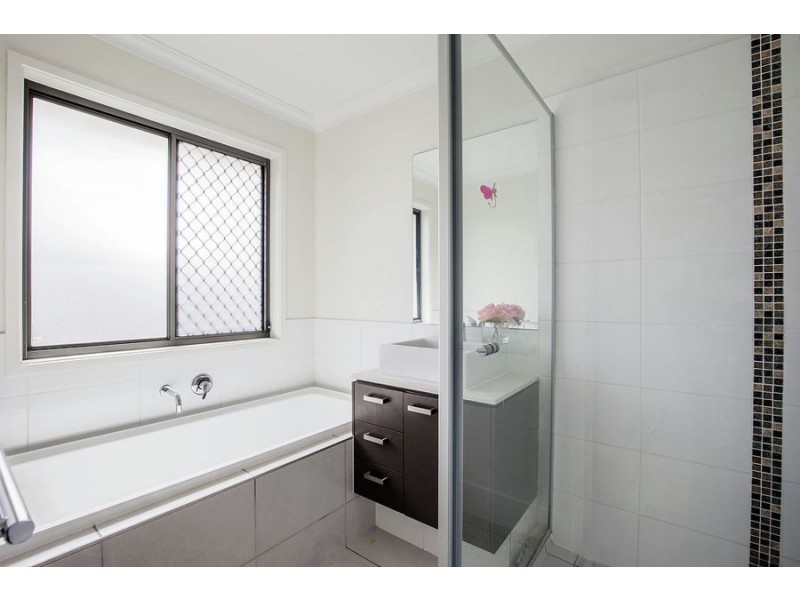 49 Jindalba Drive, Coomera QLD 4209