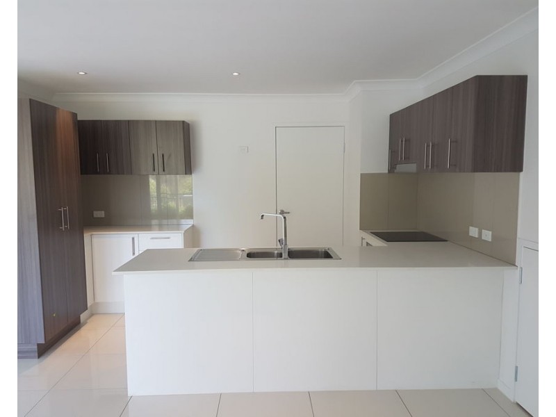11/23 Garden Rd, Coomera QLD 4209