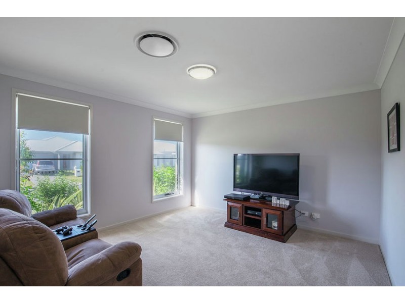 17 Saltwater Street, Pimpama QLD 4209