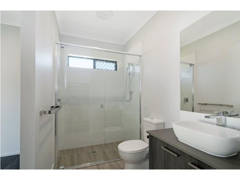 16A Looby Crescent, Pimpama QLD 4209