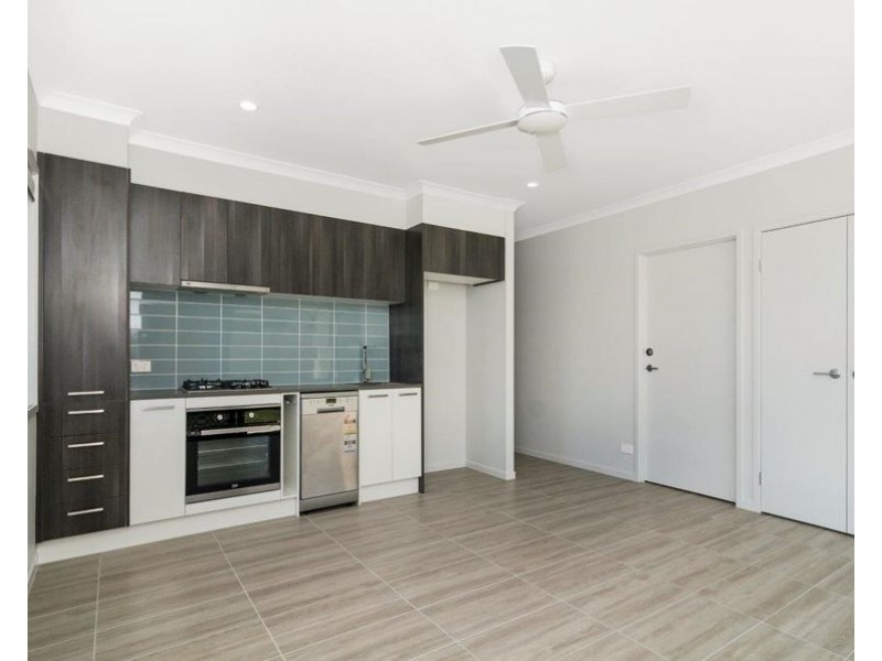 16B Looby Crescent, Pimpama QLD 4209