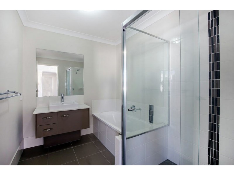 5 Gatina Crescent, Coomera QLD 4209