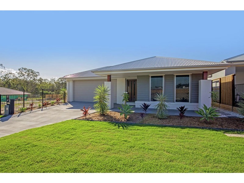 8 Barak Street, Pimpama QLD 4209