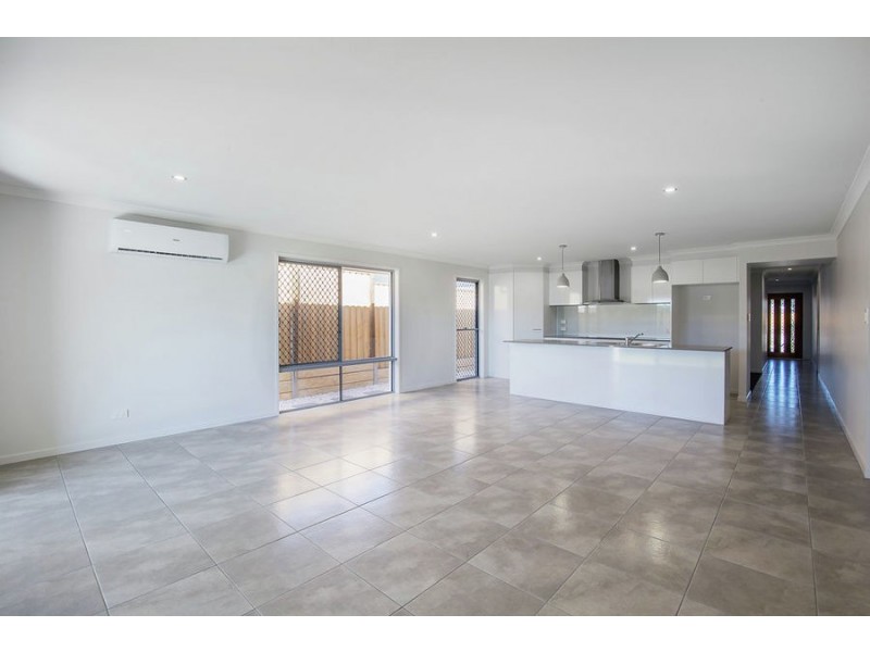 8 Barak Street, Pimpama QLD 4209