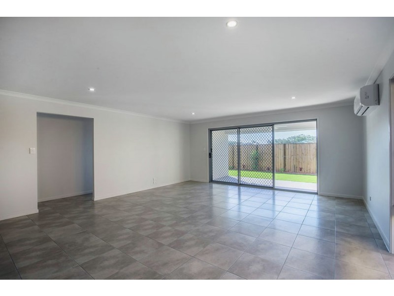 8 Barak Street, Pimpama QLD 4209