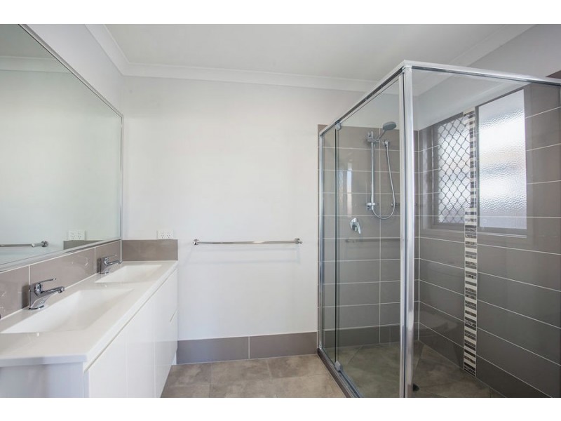 8 Barak Street, Pimpama QLD 4209