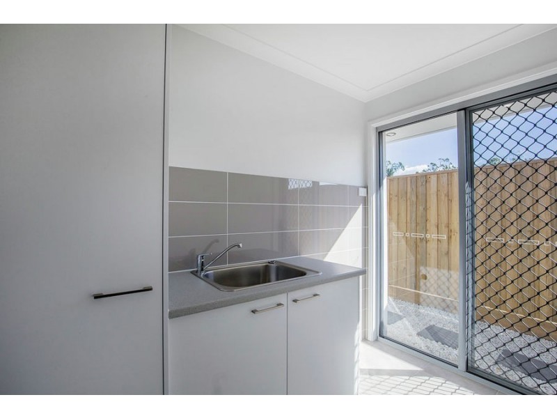 8 Barak Street, Pimpama QLD 4209