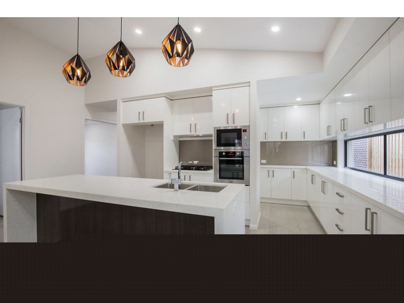 11 Melville Drive, Pimpama QLD 4209