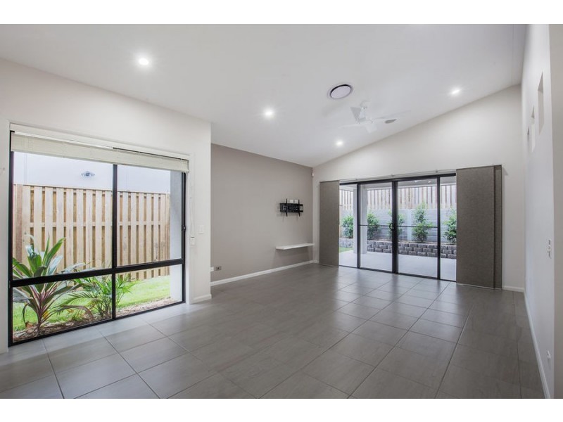 11 Melville Drive, Pimpama QLD 4209