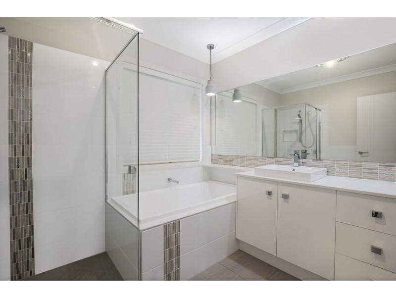 11 Melville Drive, Pimpama QLD 4209