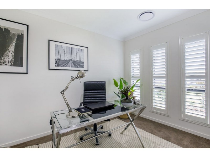 10 Kinglake Crescent, Pimpama QLD 4209