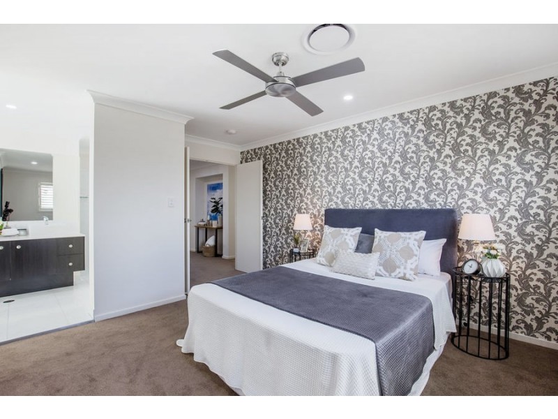 10 Kinglake Crescent, Pimpama QLD 4209