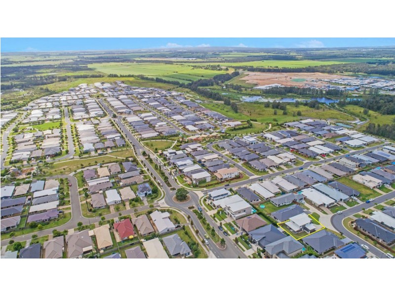 10 Kinglake Crescent, Pimpama QLD 4209