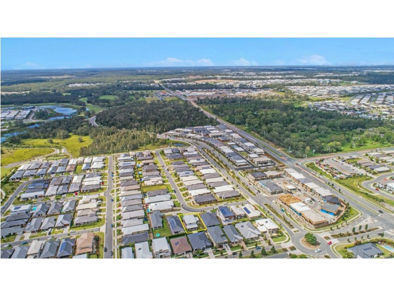 10 Kinglake Crescent, Pimpama QLD 4209