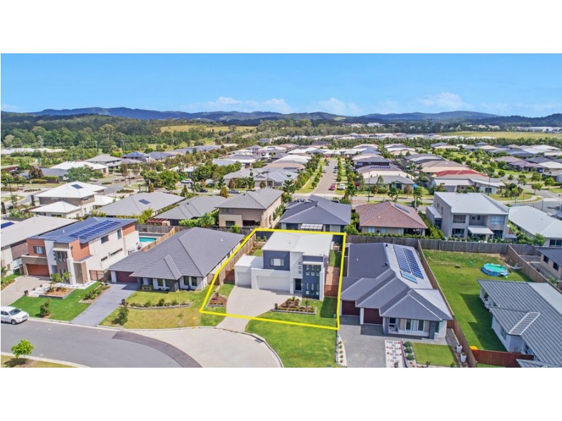 10 Kinglake Crescent, Pimpama QLD 4209
