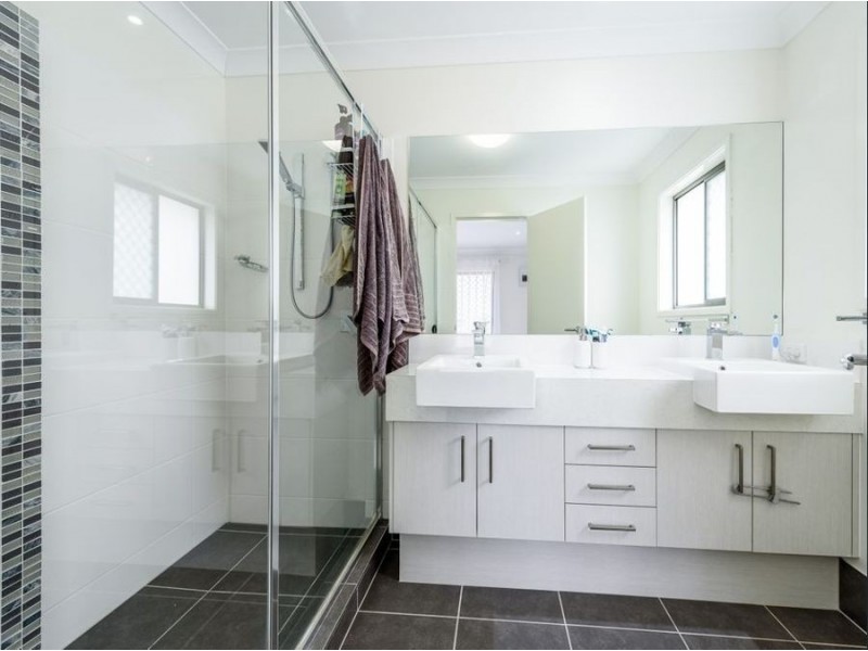 20 Azure Way, Coomera QLD 4209