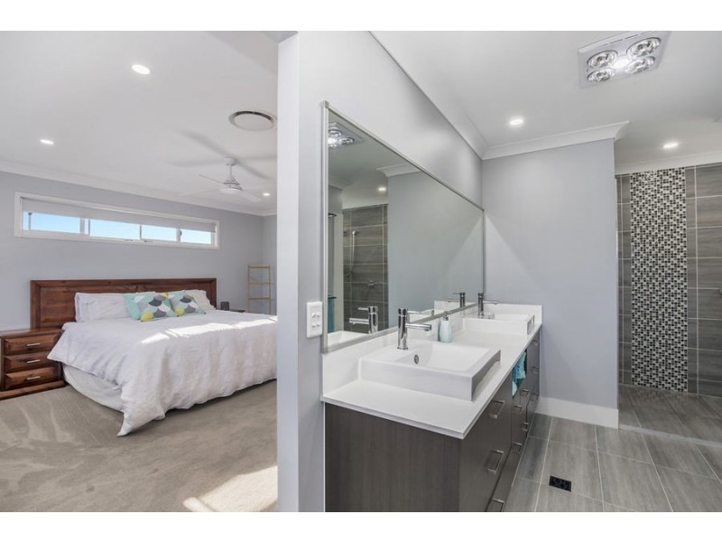 14 Melville Drive, Pimpama QLD 4209