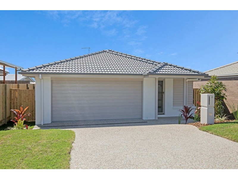 4 Oxford St, Pimpama QLD 4209