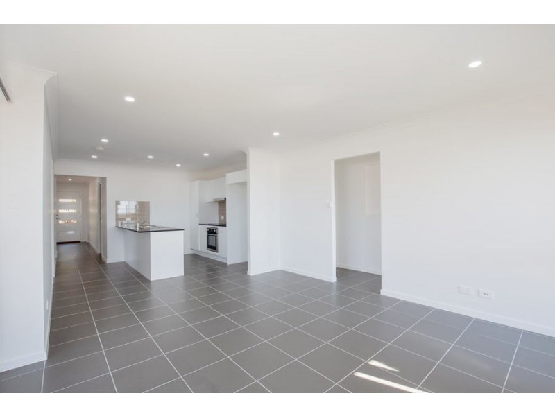 4 Oxford St, Pimpama QLD 4209