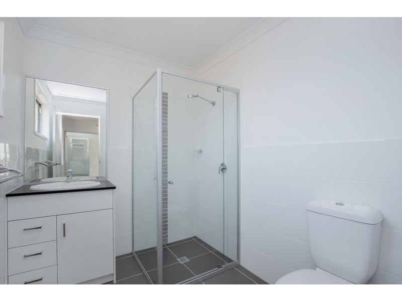 4 Oxford St, Pimpama QLD 4209