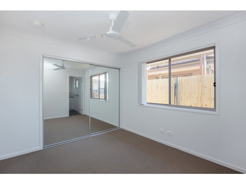 4 Oxford St, Pimpama QLD 4209