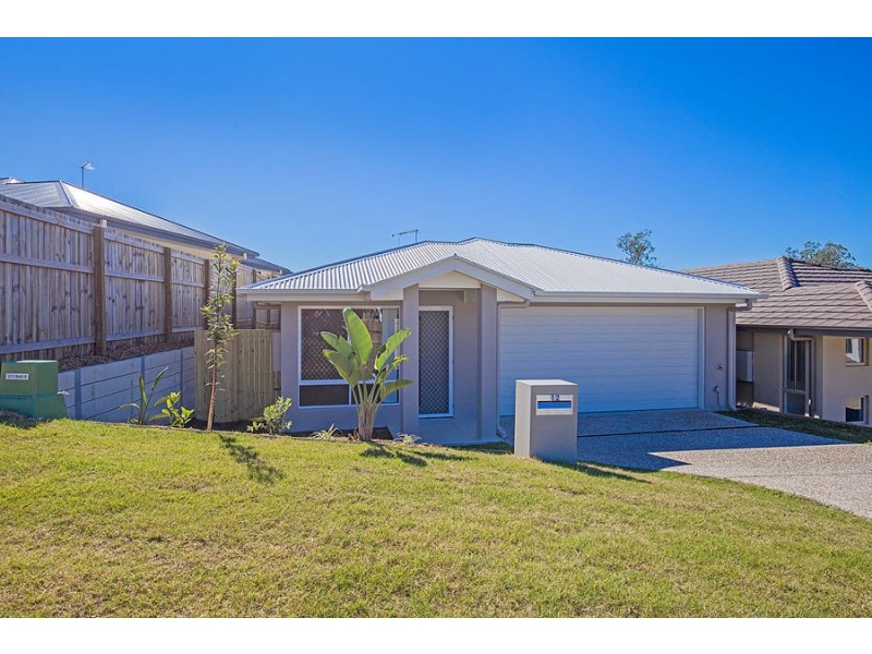 12 Graham St, Pimpama QLD 4209