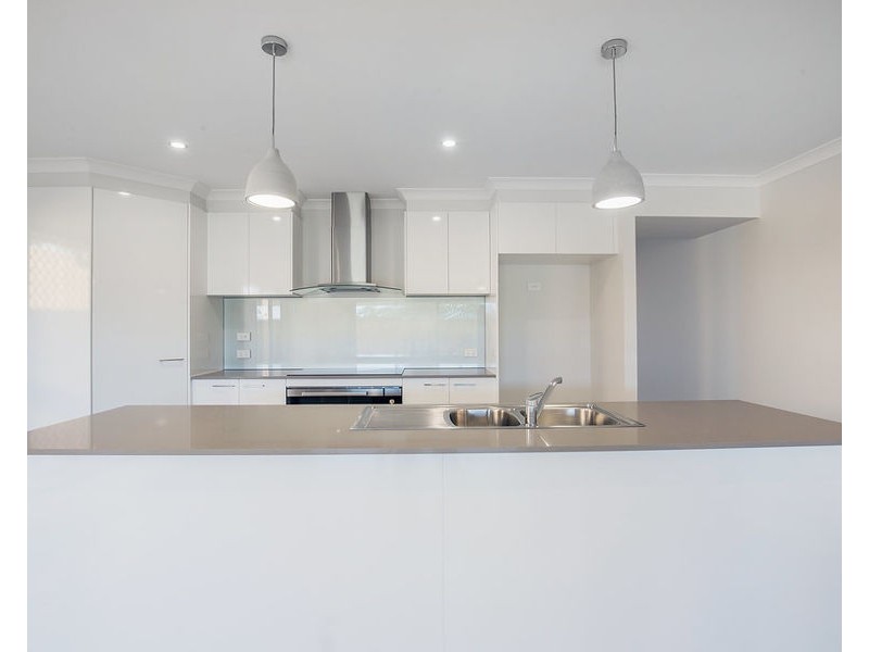 8 Barak St, Pimpama QLD 4209
