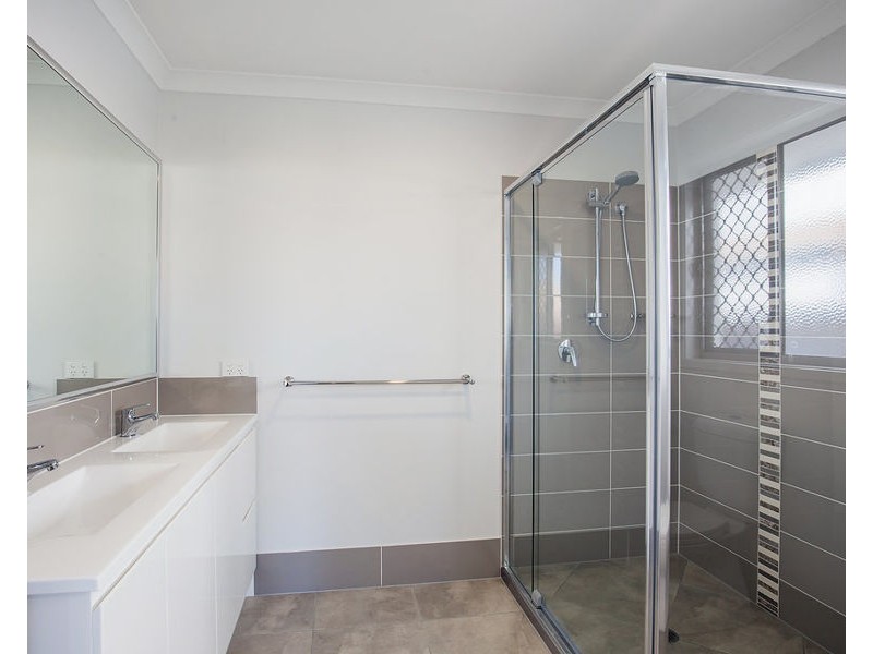 8 Barak St, Pimpama QLD 4209