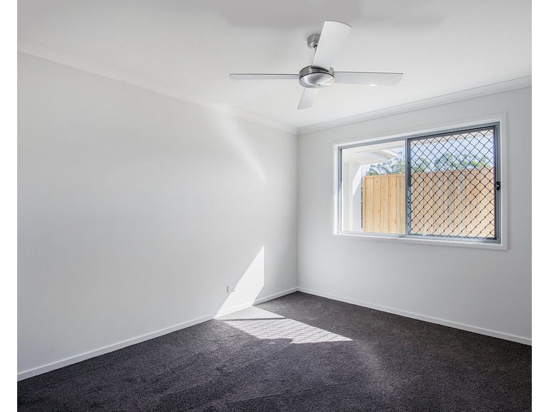 8 Barak St, Pimpama QLD 4209