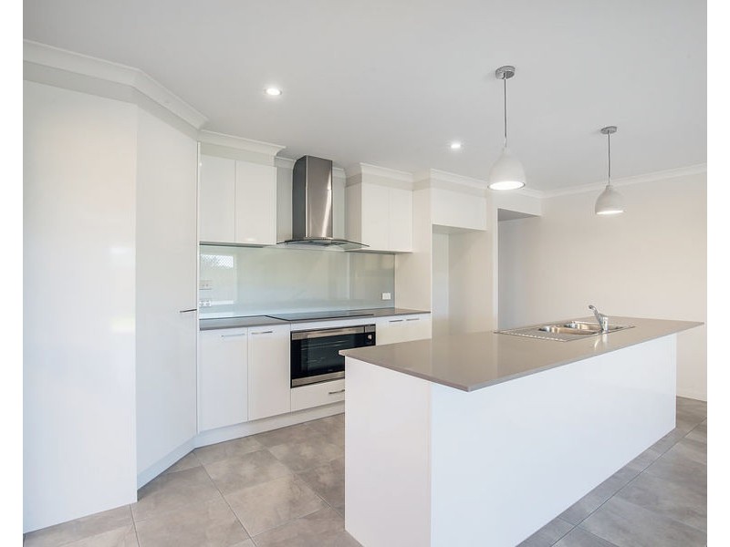 8 Barak St, Pimpama QLD 4209