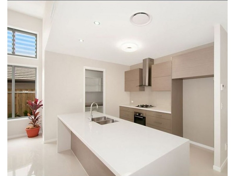 31 Bunderoo Circuit, Pimpama QLD 4209