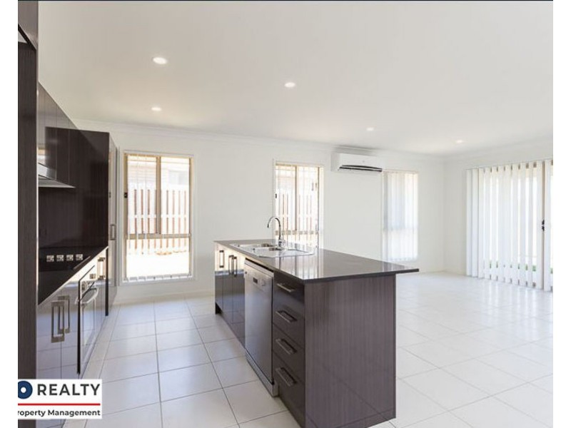 35 Charles Ave, Pimpama QLD 4209