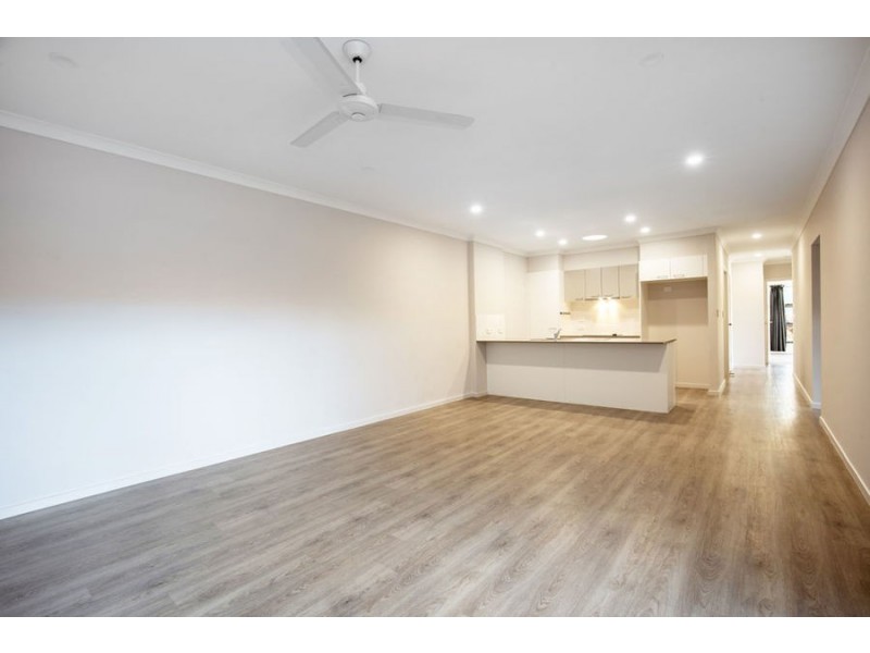 1/30 Taurus Circuit, Coomera QLD 4209