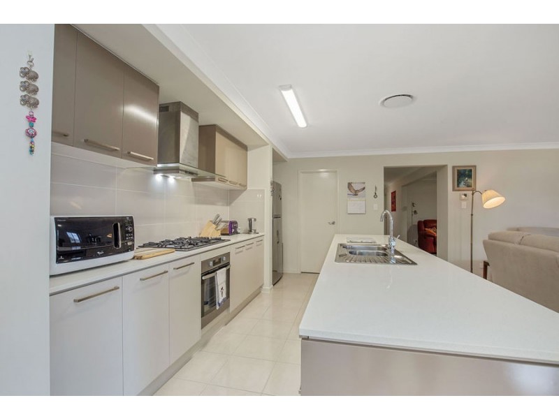 2 Longstaff Crescent, Pimpama QLD 4209