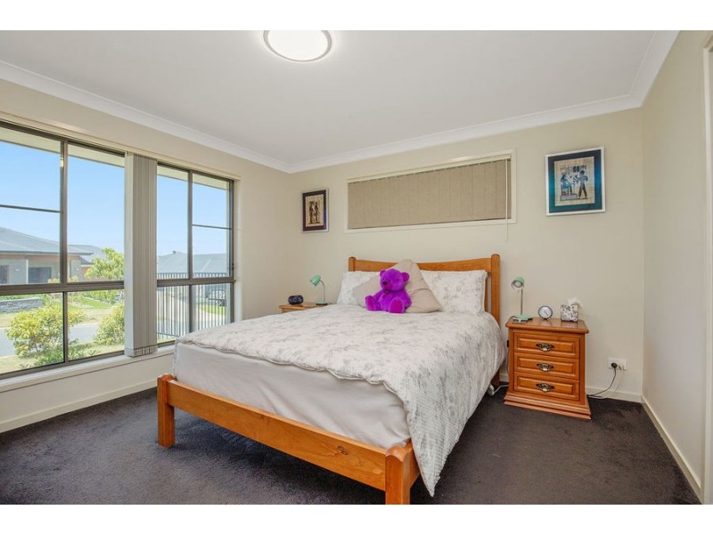 2 Longstaff Crescent, Pimpama QLD 4209