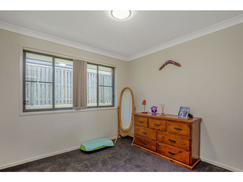 2 Longstaff Crescent, Pimpama QLD 4209