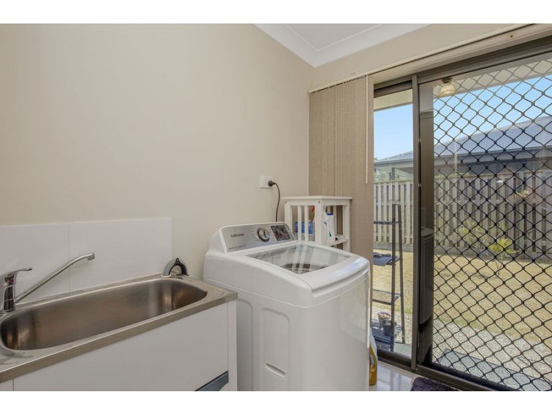 2 Longstaff Crescent, Pimpama QLD 4209