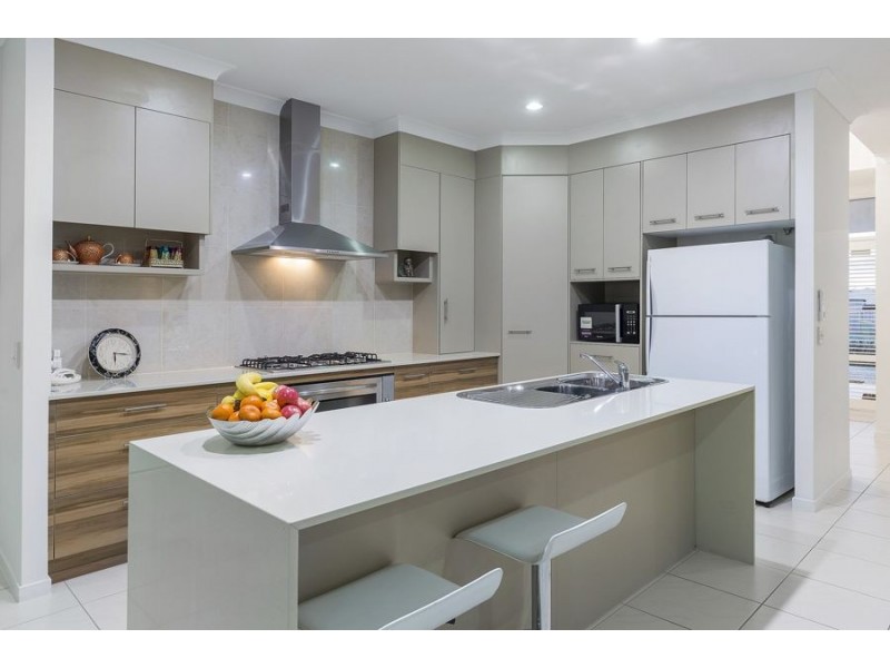 2 Orlando Drive, Coomera QLD 4209