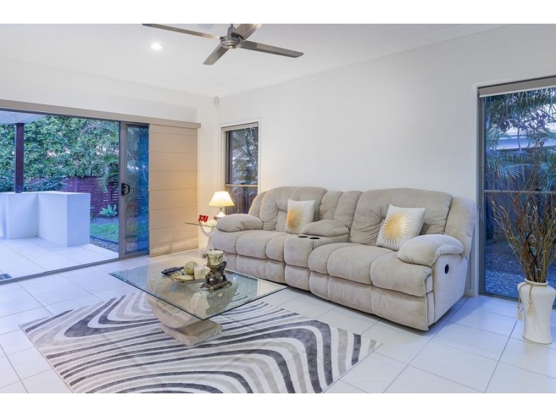 2 Orlando Drive, Coomera QLD 4209