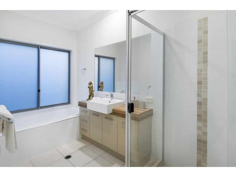 2 Orlando Drive, Coomera QLD 4209