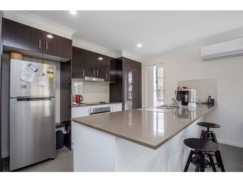 52 Dixon Drive, Pimpama QLD 4209