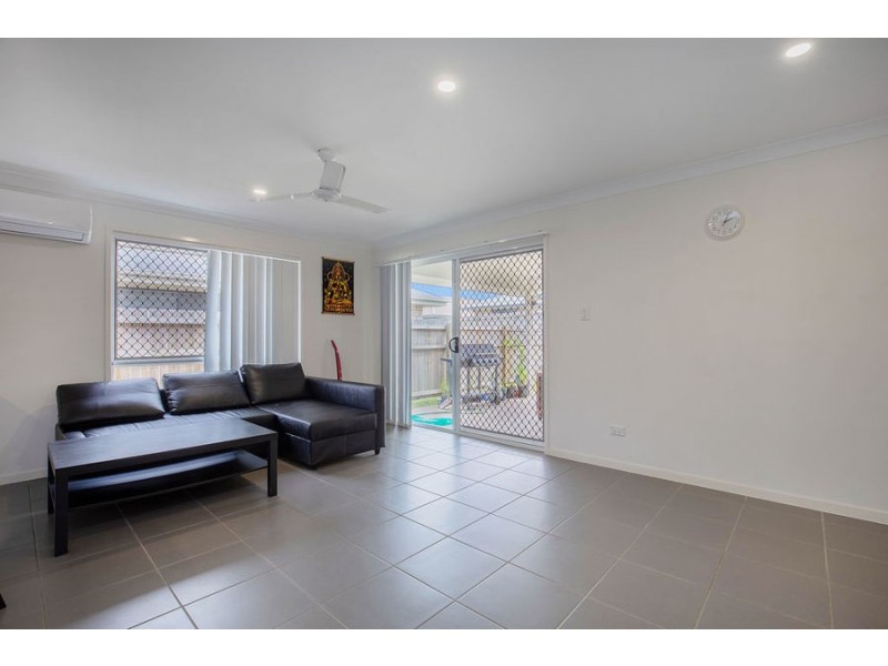 52 Dixon Drive, Pimpama QLD 4209