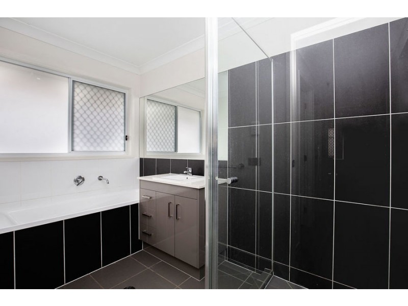 52 Dixon Drive, Pimpama QLD 4209